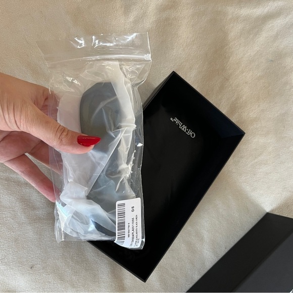 Off-White 49mm Fillmore Rectangle Sunglasses Black with Green Lenses NIB main image 4